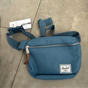 NEW Herschel Supply Company Fifteen hip pack stellar blue